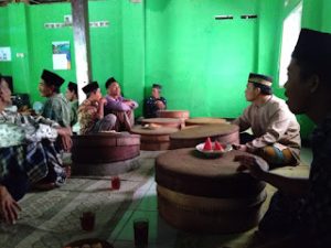 Tradisi Unik Menyambut Masa Tanam Padi di Desa Gumawangrejo